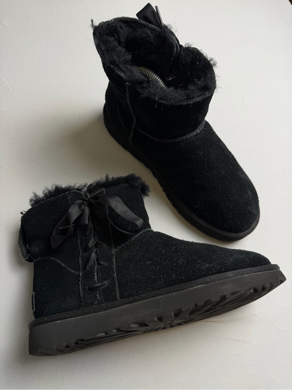 Ugg classic mini lace up sheepskin black suede leather boots women’s size 8